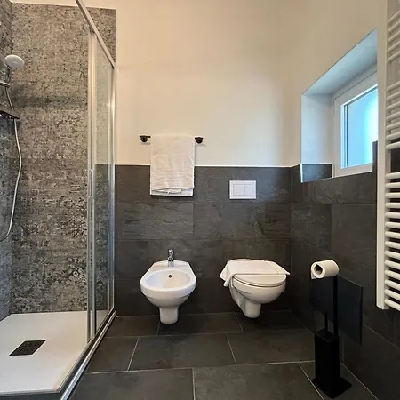 Appartamento Rigoletto, Garden, Air Comnditioning - Larihome A69 *