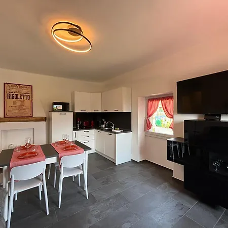 Apartmán Rigoletto, Garden, Air Comnditioning - Larihome A69 Dongo